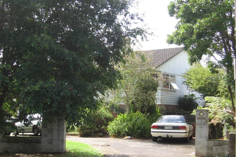 Photo of property in 4 Rerewai Place, Kelston, Auckland, 0602