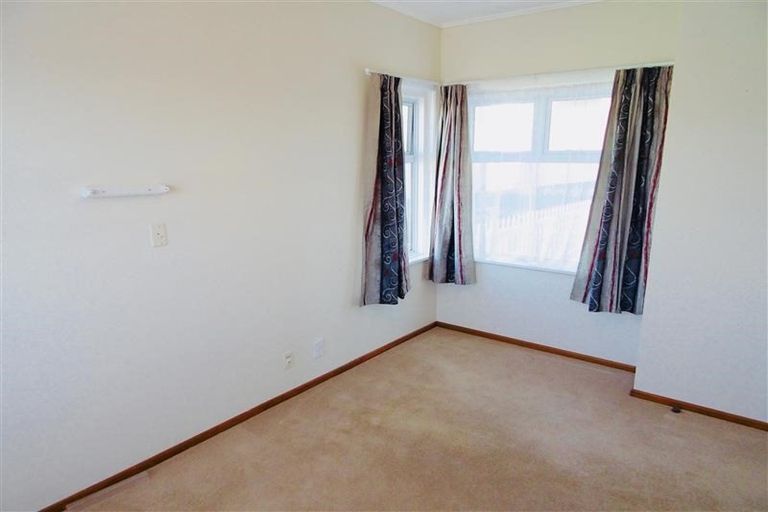 Photo of property in 19 Scott Street, Moturoa, New Plymouth, 4310