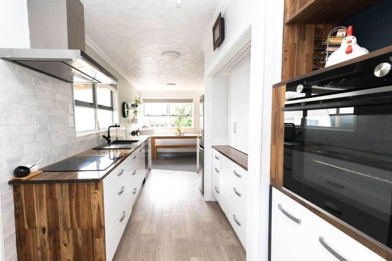 Photo of property in 71 Pipiroa Road, Ngatea, 3503