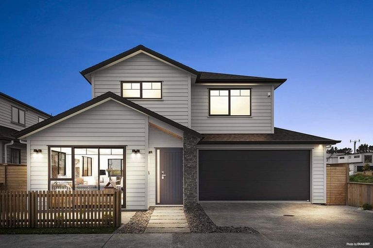 Photo of property in 18 Nils Andersen Road, Whenuapai, Auckland, 0618