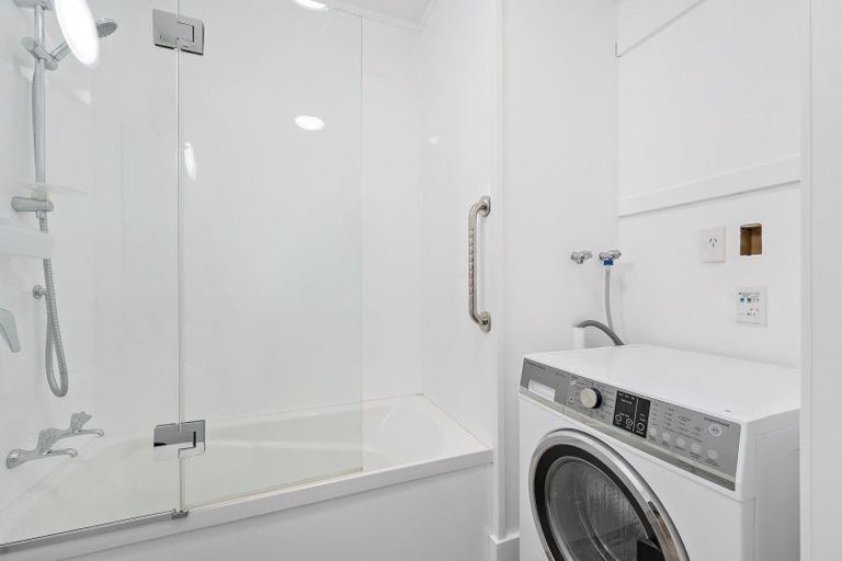 Photo of property in Hobson Court Flats, 13/70 Hobson Street, Thorndon, Wellington, 6011