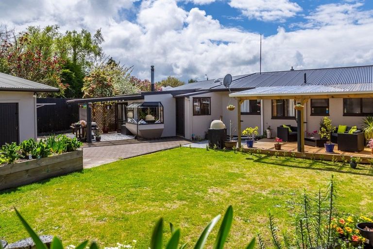 Photo of property in 19 Maclaurin Street, Dannevirke, 4930
