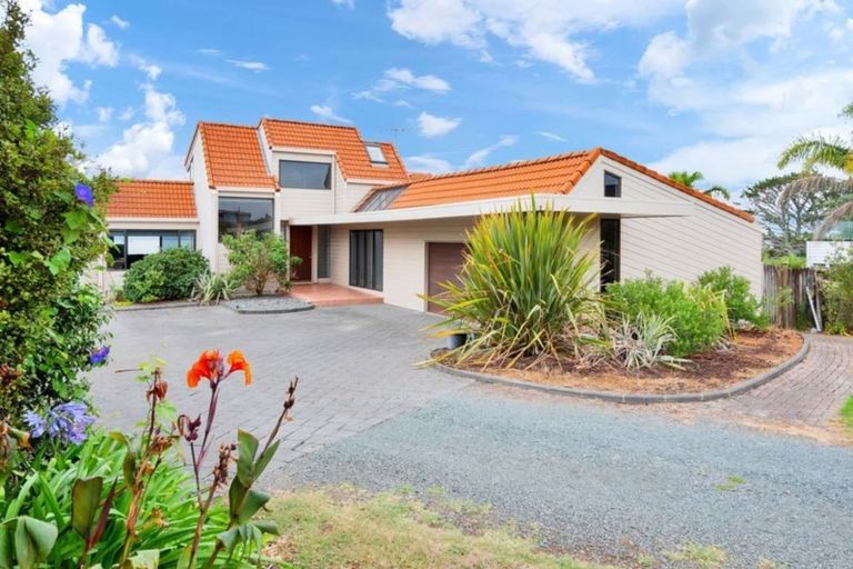 Photo of property in 34 Firth Road, Torbay, Auckland, 0630