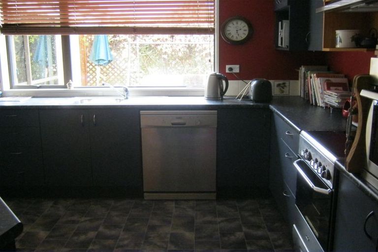 Photo of property in 39 Mckenzie Street, Geraldine, 7930