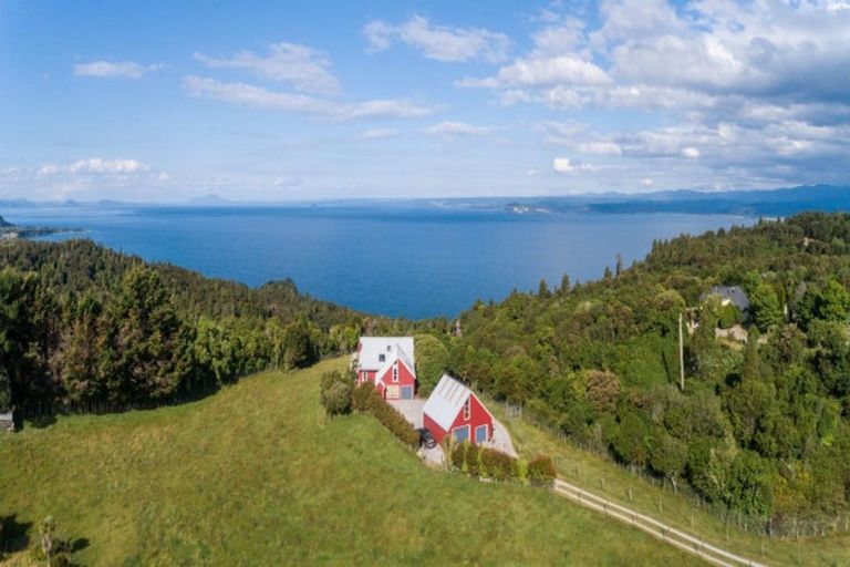 Photo of property in 21 Parerohi Grove, Kuratau, Turangi, 3381