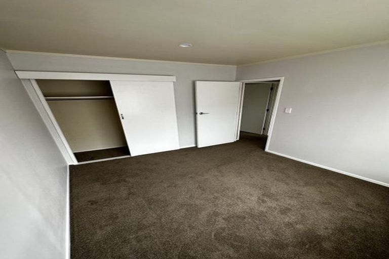 Photo of property in 1/163 View Road, Sunnyvale, Auckland, 0612