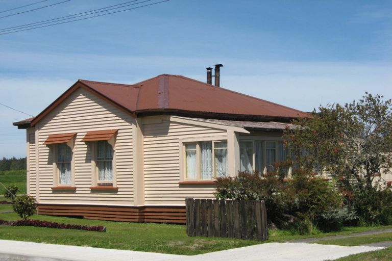 Photo of property in 14 Ballance Street, Westport, 7825