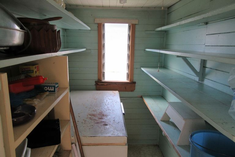 Photo of property in 33 Rhodes Street, Waimate, 7924