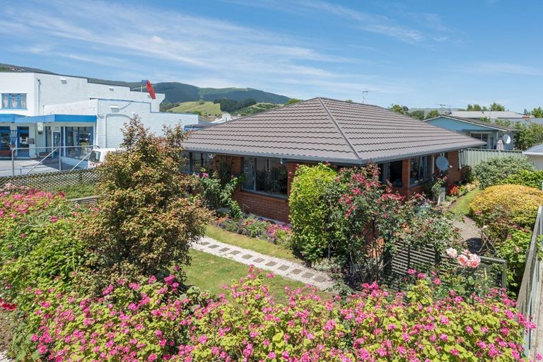 Photo of property in 2 Maitland Avenue, Stoke, Nelson, 7011