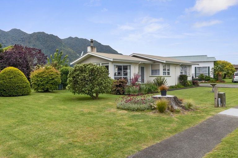 Photo of property in 19 Churchill Avenue, Te Aroha, 3320