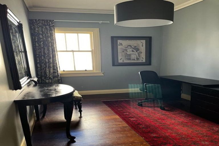 Photo of property in 35 Glenbervie Terrace, Thorndon, Wellington, 6011