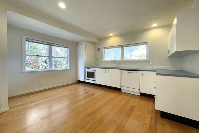 Photo of property in 2/17 Spencer Terrace, Hauraki, Auckland, 0622