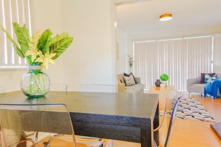 Photo of property in 42 Sycamore Drive, Sunnynook, Auckland, 0620