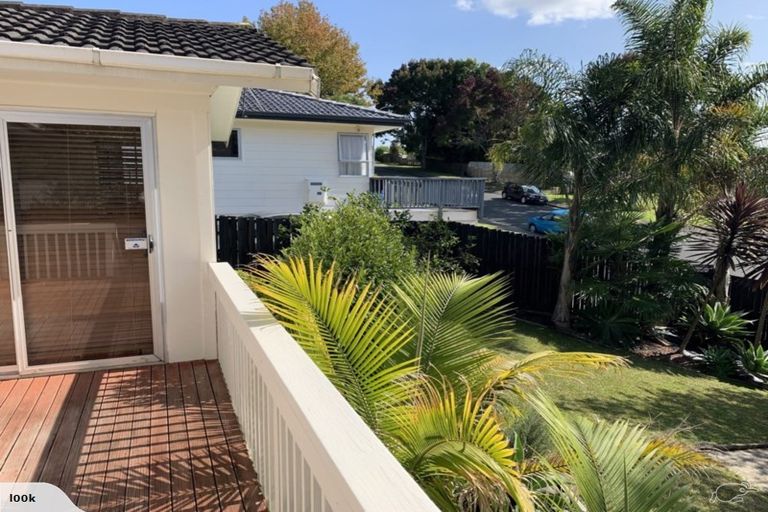 Photo of property in 9 Beaudine Avenue, Glenfield, Auckland, 0629