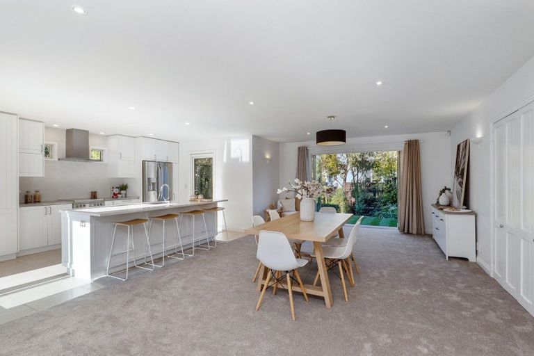 Photo of property in 32 Wai-iti Terrace, Burnside, Christchurch, 8052