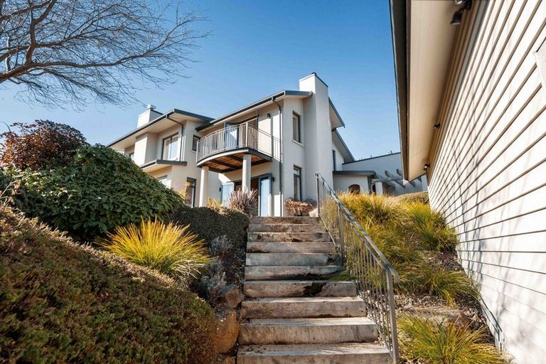 Photo of property in 50 Forest Heights, Wanaka, 9305