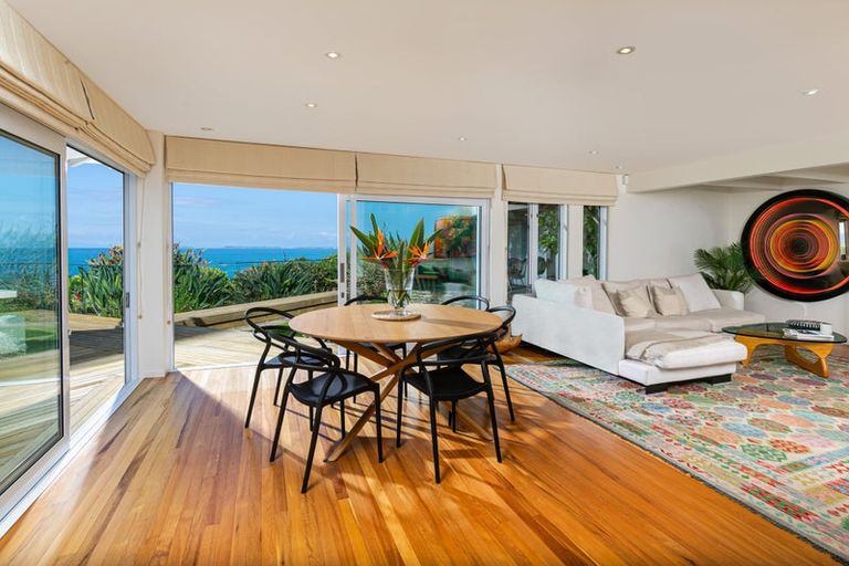 Photo of property in 47 Rothesay Bay Road, Rothesay Bay, Auckland, 0630