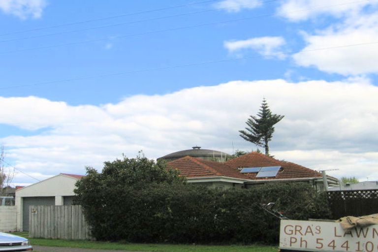 Photo of property in 1 Darraghs Road, Brookfield, Tauranga, 3110