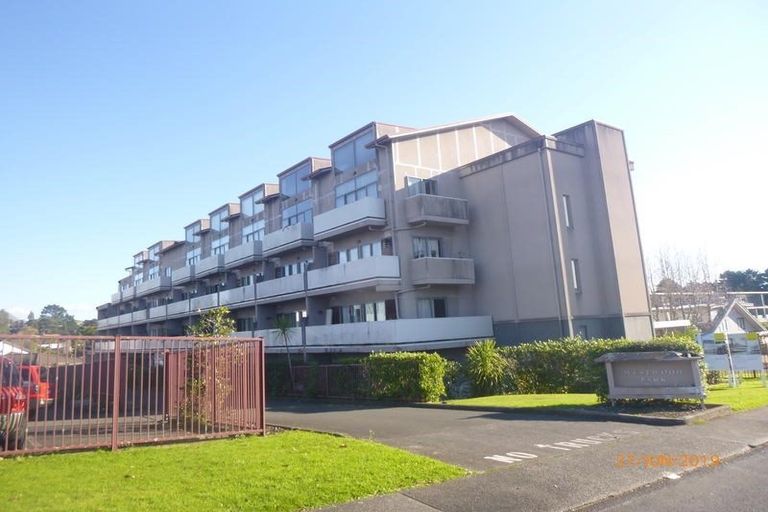 Photo of property in 7f/30 Westward Ho, Glen Eden, Auckland, 0602