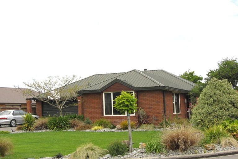 Photo of property in 5 Copperfield Close, Parklands, Christchurch, 8083