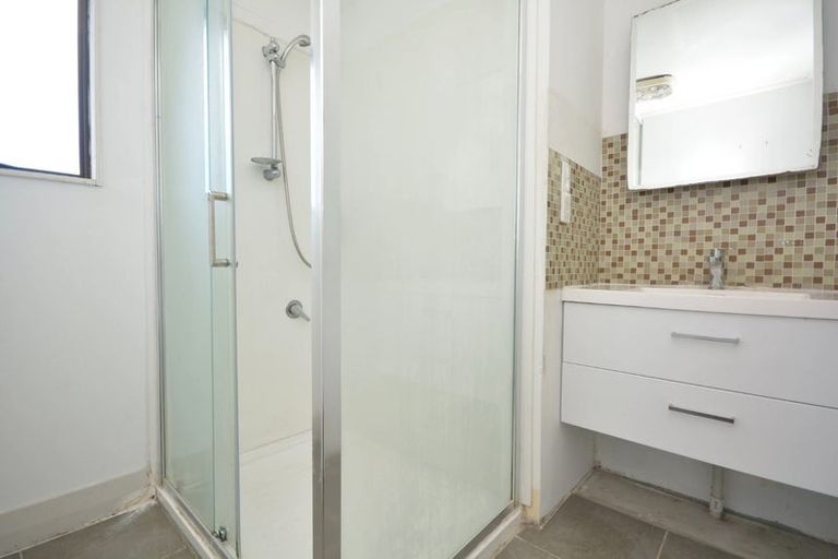 Photo of property in 1/1 Rebecca Rise, Weymouth, Auckland, 2103