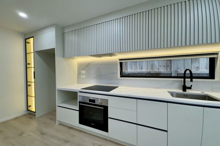 Photo of property in 7/36 Fairdale Place, Birkdale, Auckland, 0626