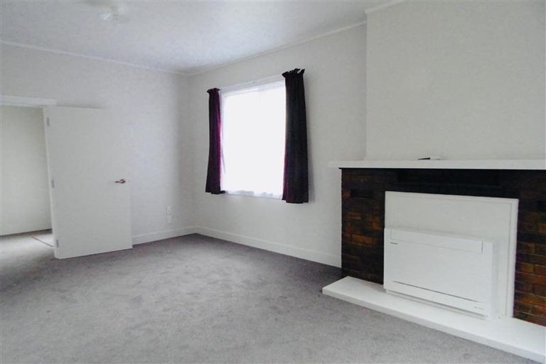 Photo of property in 27 Bulteel Street, New Plymouth, 4310