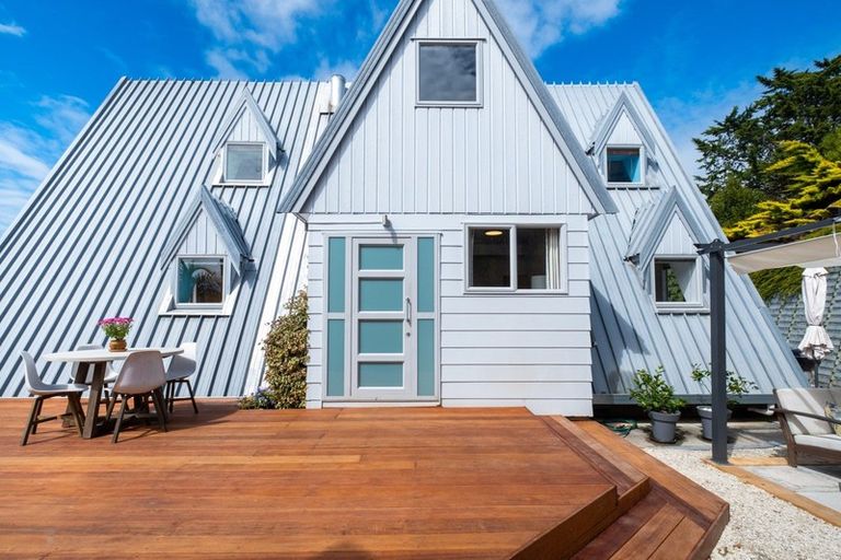 Photo of property in 6 Fitzroy Road, Bluff Hill, Napier, 4110