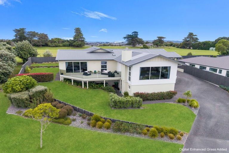 Photo of property in 28 Stace Hopper Drive, One Tree Point, 0118