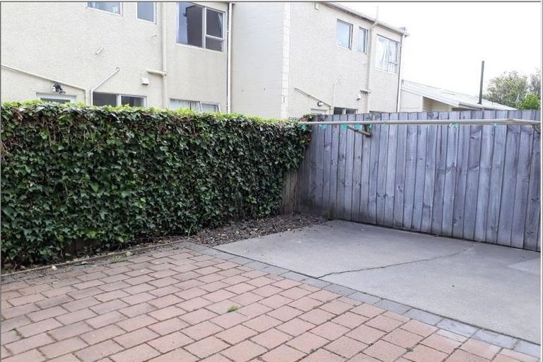 Photo of property in 10 Burdale Street, Riccarton, Christchurch, 8011