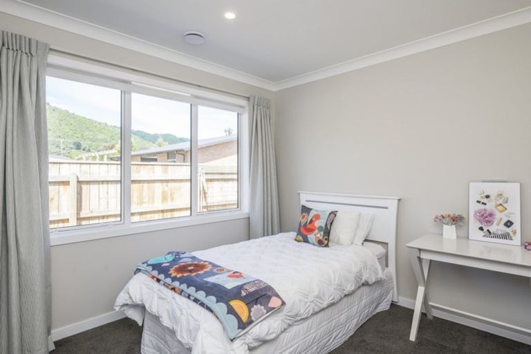 Photo of property in 3 Saint Vincent Way, Waikanae, 5036