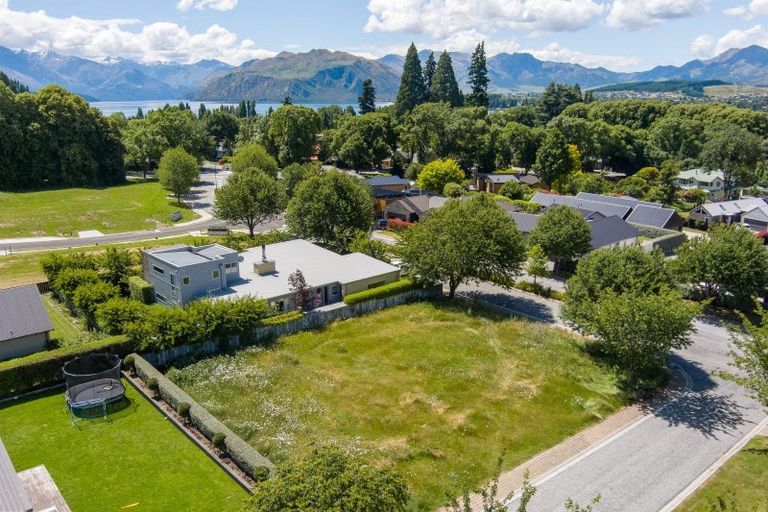 Photo of property in 14 Old Station Avenue, Wanaka, 9305