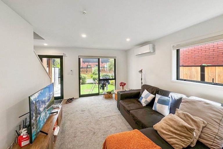 Photo of property in 7/12 Biddle Crescent, Taita, Lower Hutt, 5011