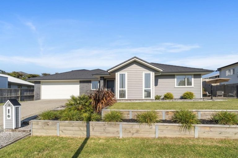 Photo of property in 16 The Landing, Riverhead, 0820