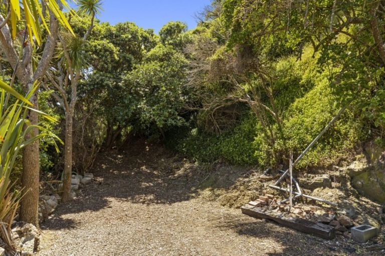 Photo of property in 501 Marine Drive, Sunshine Bay, Lower Hutt, 5013