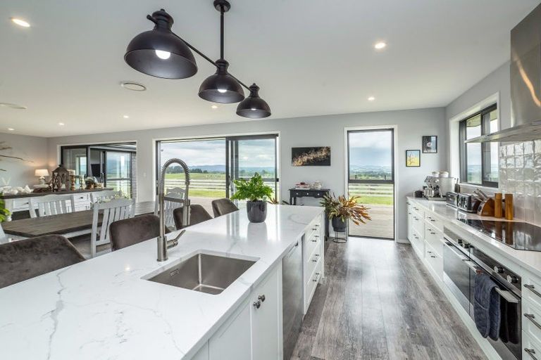 Photo of property in 59 Kahutara Road, Kahutara, 5771