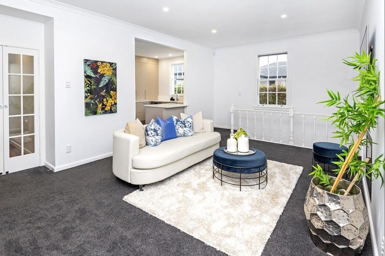 Photo of property in 72 Mellons Bay Road, Mellons Bay, Auckland, 2014