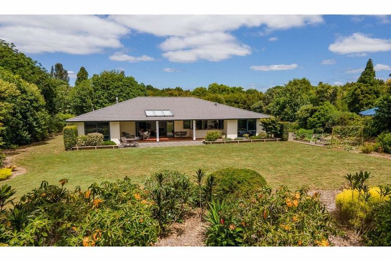 Photo of property in 37 Edkins Road, Kerikeri, 0230