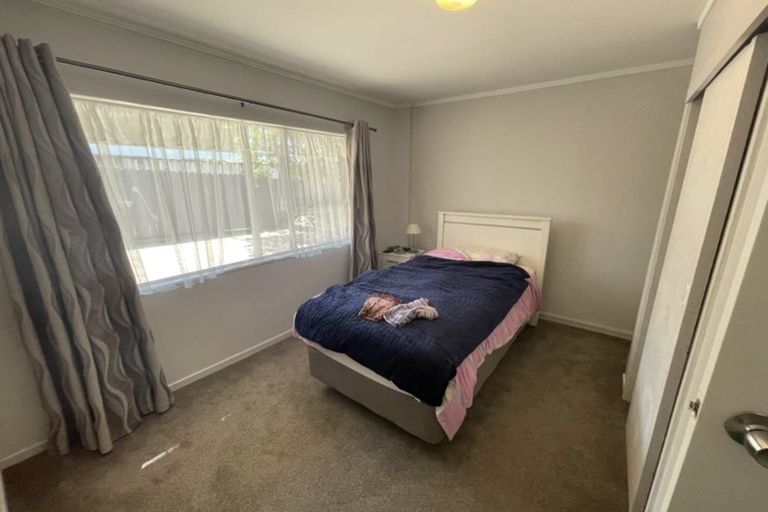 Photo of property in 337 East Coast Road, Mairangi Bay, Auckland, 0630