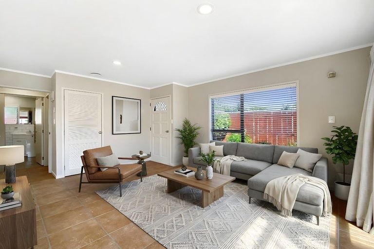 Photo of property in 3/22 Evelyn Place, Hillcrest, Auckland, 0627