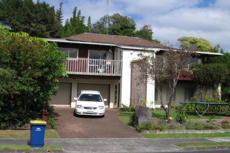 Photo of property in 9 Robin Lane, Browns Bay, Auckland, 0630