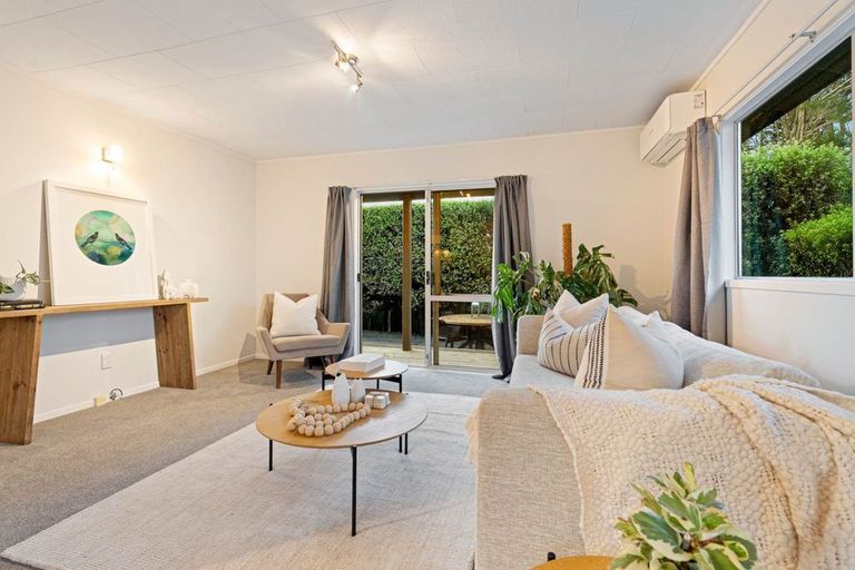 Photo of property in 2/56 Waipani Road, Te Atatu Peninsula, Auckland, 0610