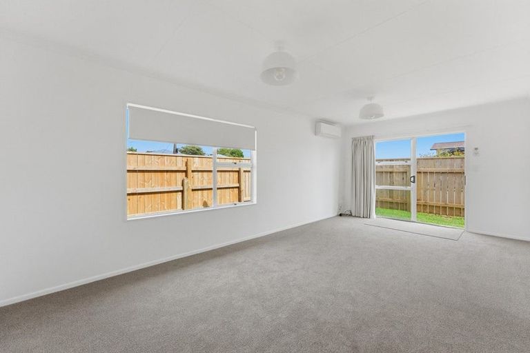 Photo of property in 209 Seaview Road, Marfell, New Plymouth, 4310