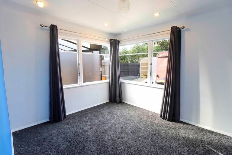 Photo of property in 5 Woodstock Place, Hokowhitu, Palmerston North, 4410