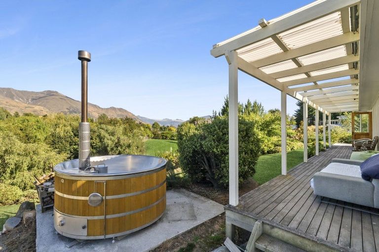 Photo of property in 42 Ballantyne Road, Wanaka, 9305