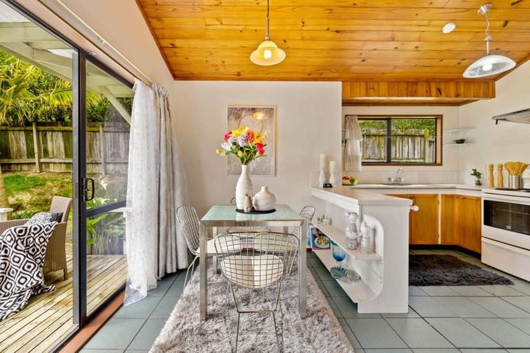 Photo of property in 1/123 Spinella Drive, Bayview, Auckland, 0629