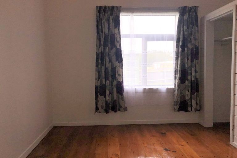 Photo of property in 104 Centennial Avenue, Waitara, 4320