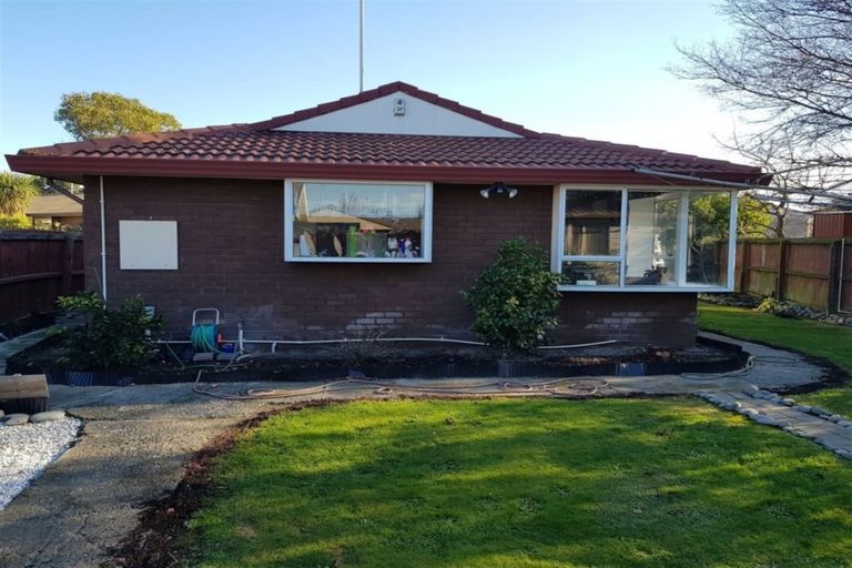 Photo of property in 2/12 Glenbyre Place, Bromley, Christchurch, 8062