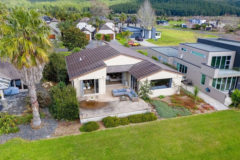 Photo of property in 28 Saint Andrews Drive, Pauanui, Hikuai, 3579