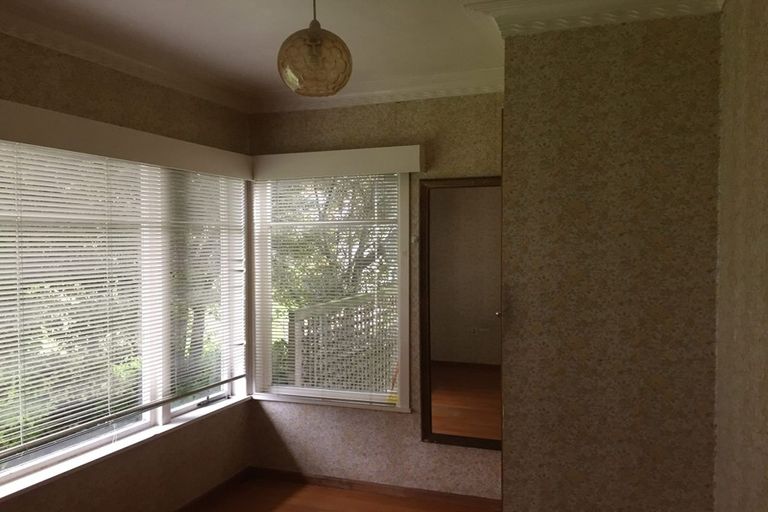 Photo of property in 6 Firth Road, Torbay, Auckland, 0630